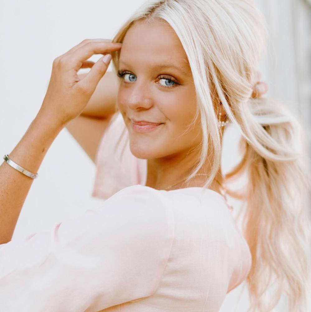 Meet your Posher, Reese